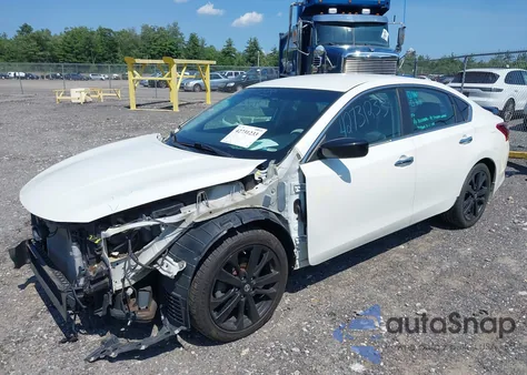 2017 Nissan Altima 2.5/S/Sv/Sl/Sr из США, поврежденный, VIN 1N4AL3AP5HC175143